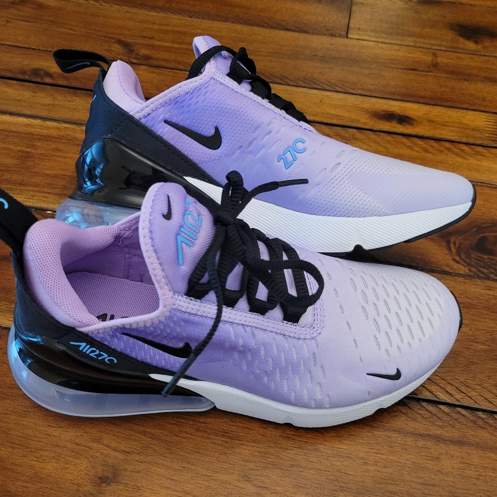 Nike Air 270 size 5 NEW